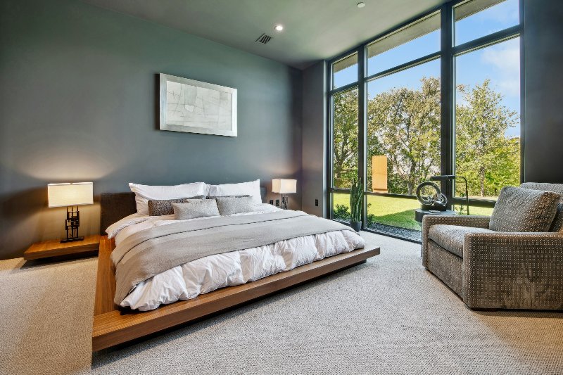 Carpet pet-friendly flooring in a stylish bedroom - 800px